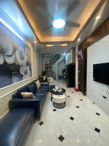 HÀNG XÓM CIPUTRA - 6X TỶ 6 TẦNG NGÕ XE MÁY TRÁNH